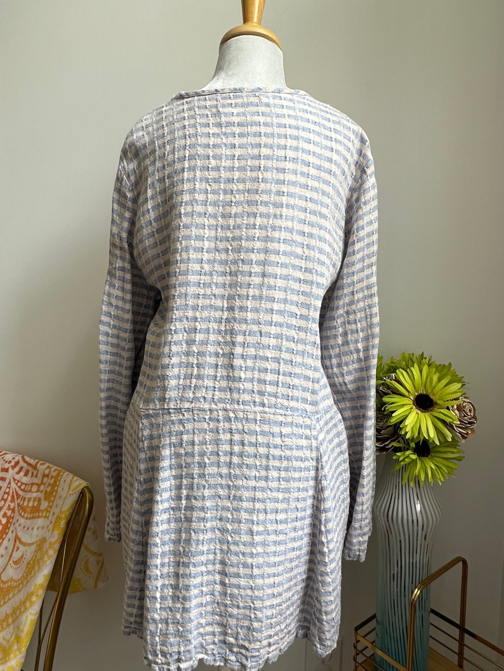 Flax Light Blue and Cream Striped Linen Tunic - Picture 4 of 10
